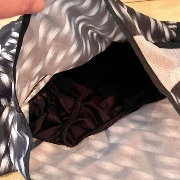 NIKE Dri-Fit running shorts
Size: medium - Picture 6 of 10